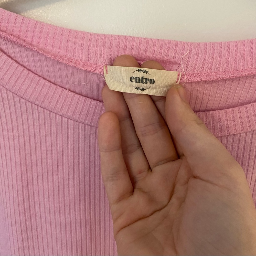 Entro Light Pink Ribbed Short Sleeve Top - Picture 2 of 3